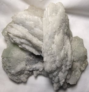 Baryt & Quarz auf Fluorit